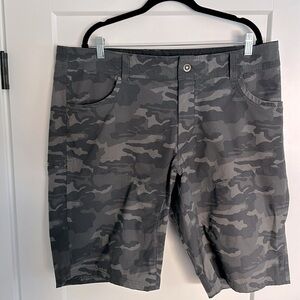 Kuhl silencer 11” shorts size 40